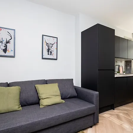 1-Bed Apartment-Free Parking - By Holiday Homes * Эдинбург