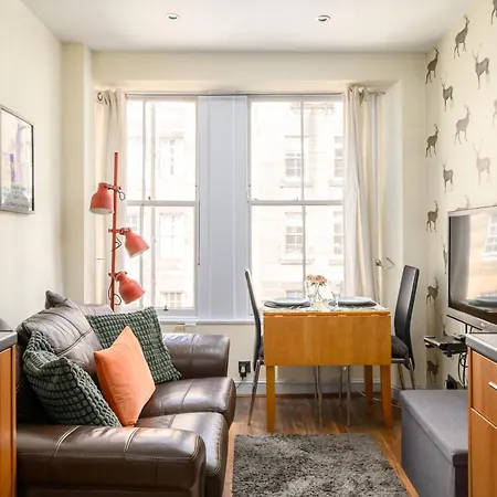 F&o - 1 Bedroom Royal Mile Stunning Castle View Sleeps 2