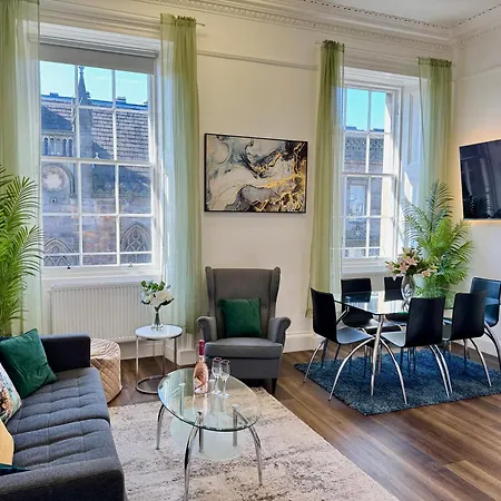 Spacious Luxury 3 Bedroom, 2 Bathroom - Next To Royal Mile And Castle ! Apartmán Edinburgh