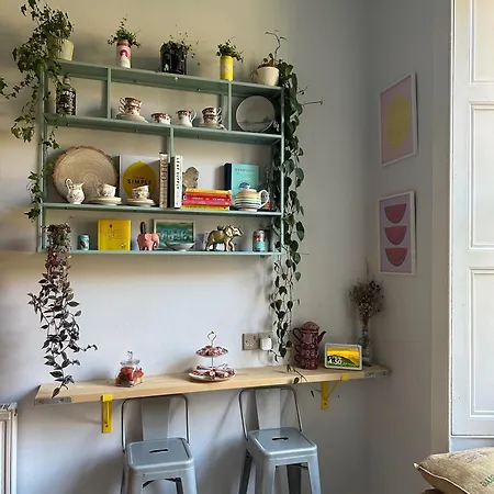 Quirky In The Heart Of Leith With Garden Apartment *