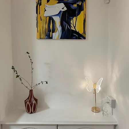 Private Main Door Two Bedrooms * Edimburgo