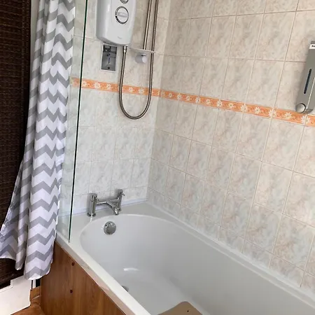 Gorgeous Full In Edimburgo