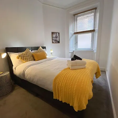 Апартаменты Lovely Two Bedrooms