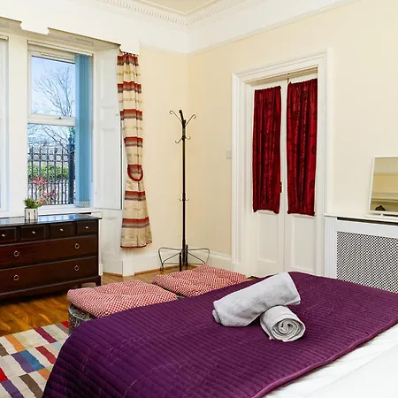 Lägenhet Luxury 4-bedroom Townhouse, Free Parking, Near Portobello Beach, Sleeps 8 Edinburg