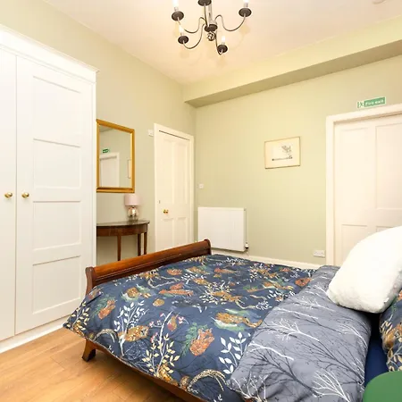 Stylish 1-bedroom *