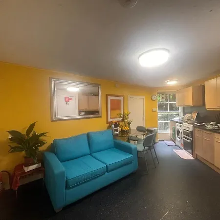 Entire Flat In Close To Center Apartment Edinburgh
