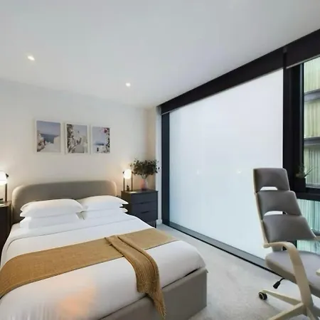 Stunning Modern In Apartment