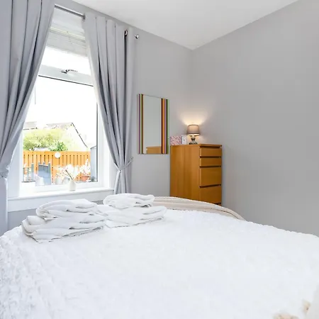 Daire Crewe - Stylish 2 Bedroom Apt, Garden, Free Parking, Edin *