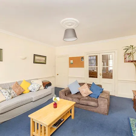 Joivy Gorgeous 2-bed Flat Near Castle Edinburgh