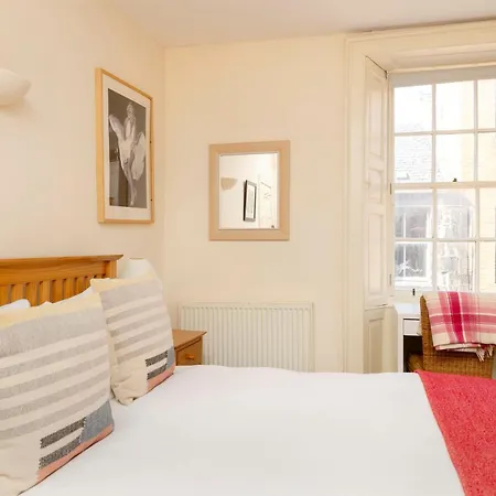 Joivy Gorgeous 2-bed Flat Near Castle