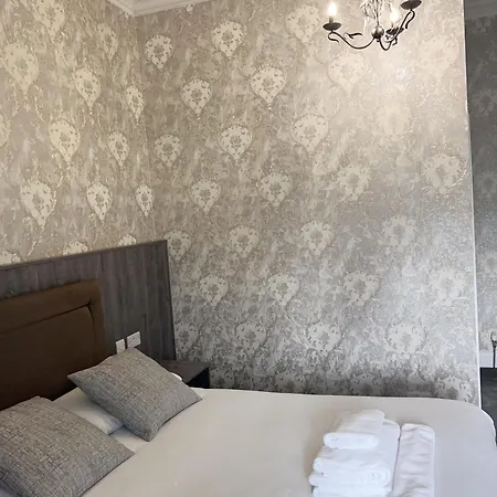 Alexander 4*