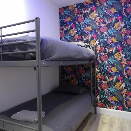 Apartment Ground Floor Flat With Patio And Hot Tub Near Murrayfield Stadium