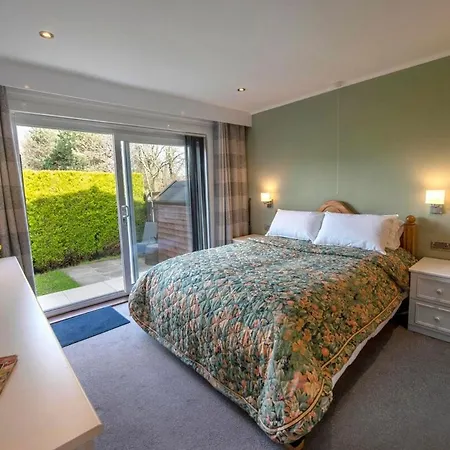 Beautiful Spacious House Airport * Edimburgo