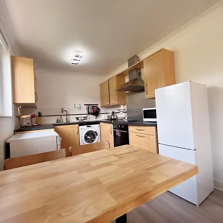 Quiet 2 Bedrooms And 2 Bathrooms With Free Parking Appartamento Edimburgo