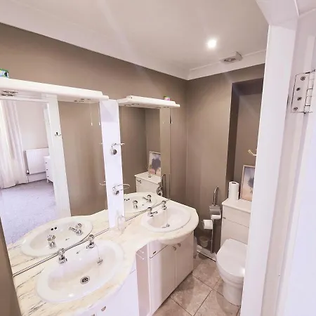 Delightful 4 Bedroom Family In Newington - Craigmillar Park