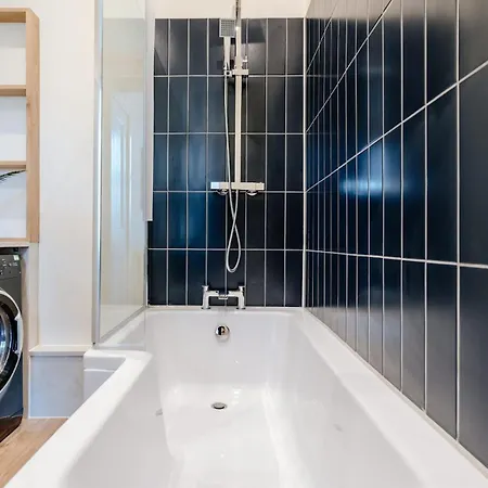 Bright & Elegant Portobello Apartmán