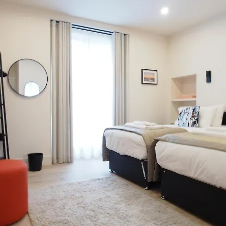Apartamento Spacious And Modern 2-bed On Easter Road - Flat 3, Elgin House Edimburgo