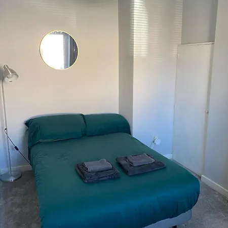 2 Bed Flat Near Murrayfield Apartment Edinburgh