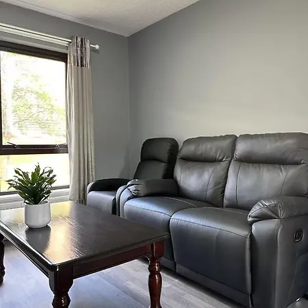 Appartement Two Bedroom Flat In Center With Free Parking