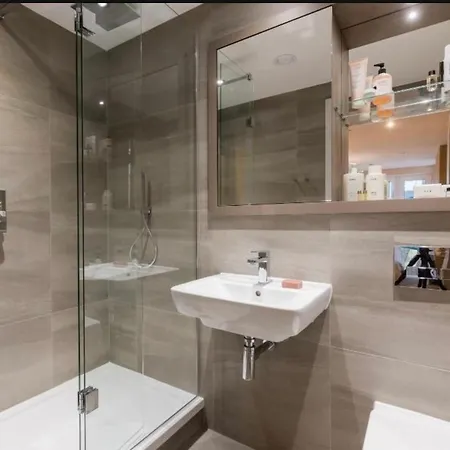 Luxury Stylish Nests In Edinburgh-moda דירה אדינבורו