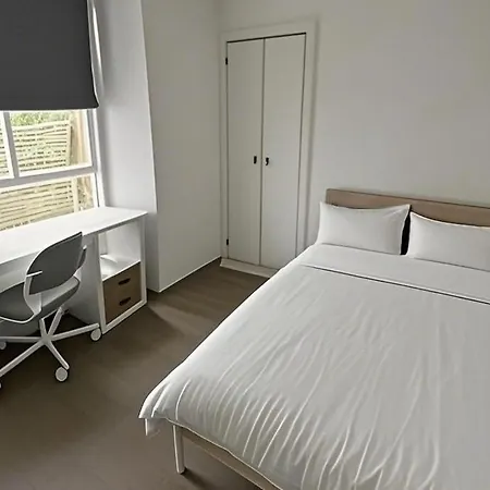 Lovely 2-bed In Apartment