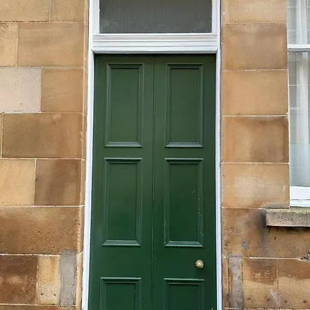 Lovely 2-bed In *