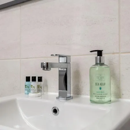 בית נופש Brunstane House - 15 Mins To Centre אדינבורו