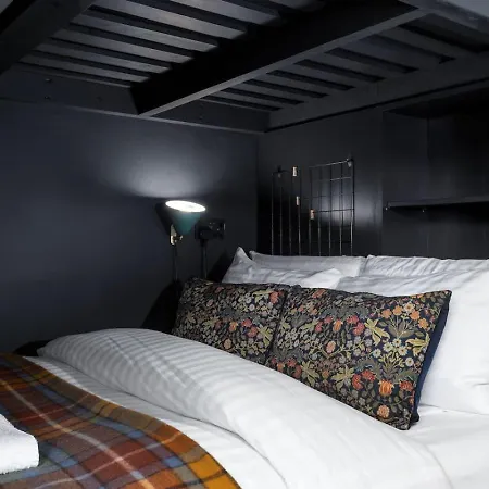 Holiday home Brunstane House - 15 Mins To Centre