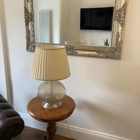 Immaculate One Bedroom Flat In The Centre Appartement