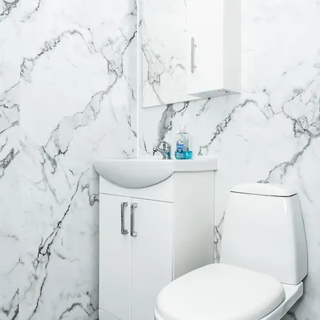 3br Next To Stadium Near Airport Sleeps 7 Edinburgh