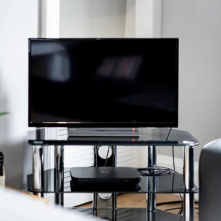 3br Next To Stadium Near Airport Sleeps 7 Apartamento *