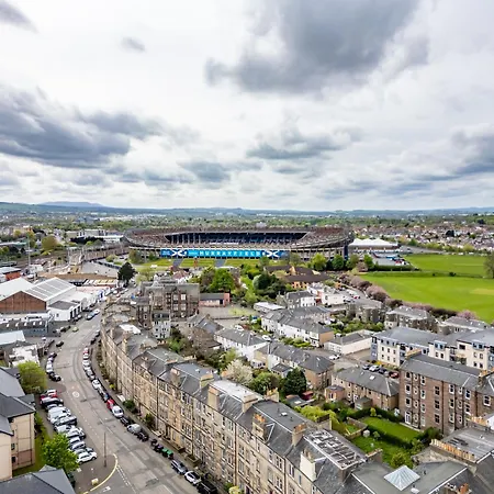 3br Next To Stadium Near Airport Sleeps 7 Daire