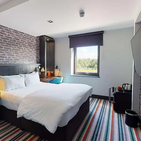 Hotel Village 4*