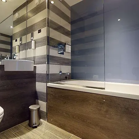 Village Otel Edinburgh