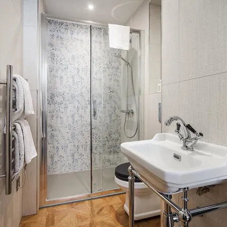 Szálloda Bonnie Haymarket 5*