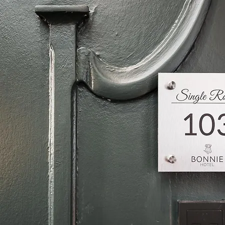 Bonnie Haymarket Hotell 5*