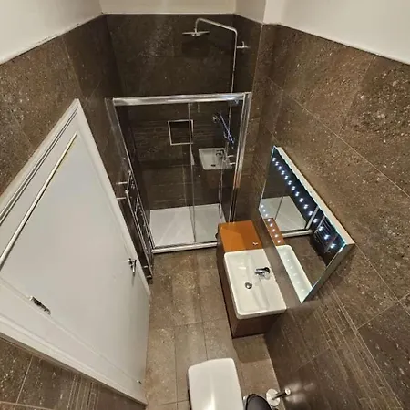 Ubytování v soukromí Luxury Double With Private En-suite *
