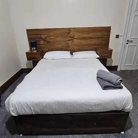 Luxury Double With Private En-suite إدنبرة