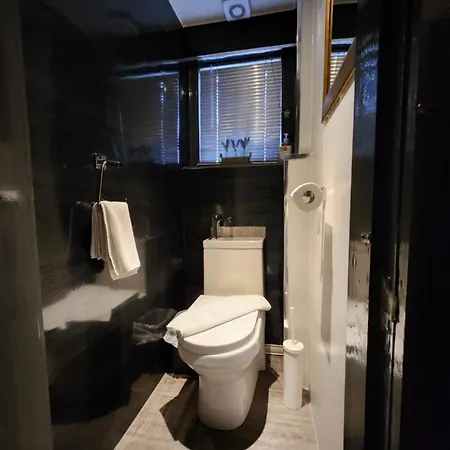 בית הארחה Frederick Douglass - In The