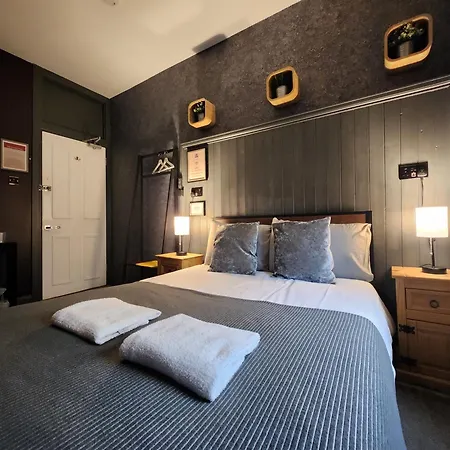 招待所 Frederick Douglass - In The *