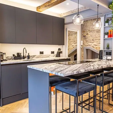 アパート Canon Cave エディンバラ