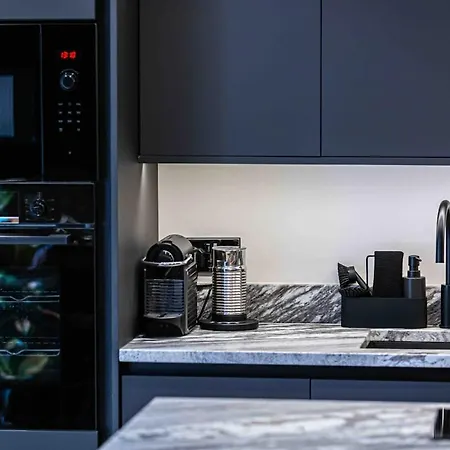 Canon Cave アパート エディンバラ