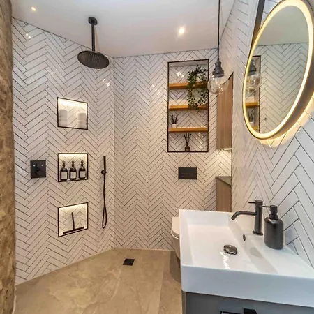 アパート Canon Cave