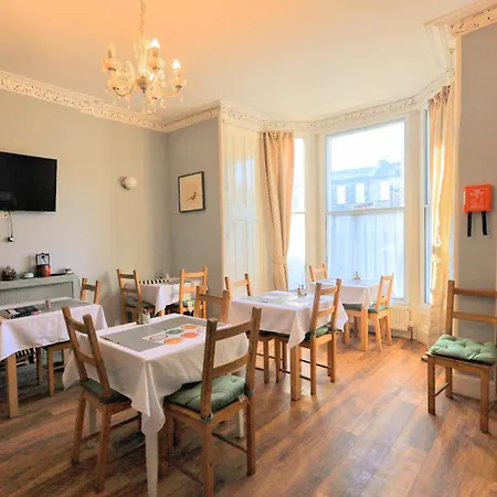 Edinburgh Holiday Guest House فندق مبيت وإفطار