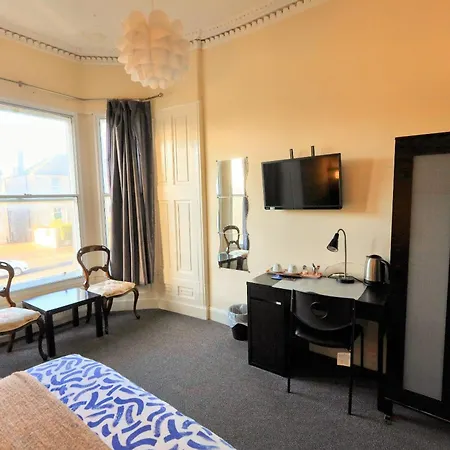 Edinburgh Holiday Guest House فندق مبيت وإفطار 3*
