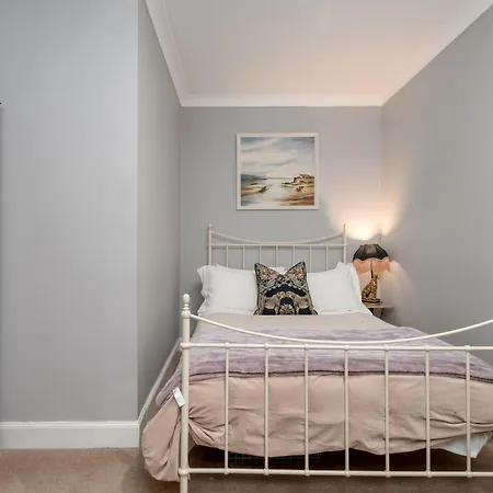 The Lauderdale Street Apartament