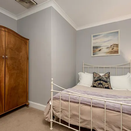 The Lauderdale Street * Edynburg
