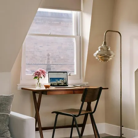 아파트호텔 Thistle Royal Garden 4*