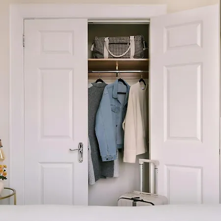 Thistle Royal Garden 아파트호텔