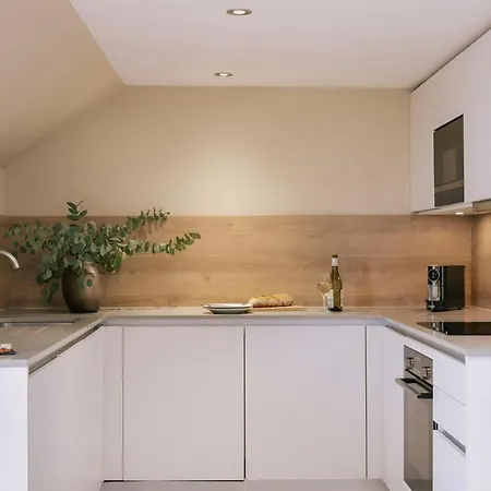 아파트호텔 Thistle Royal Garden 4*